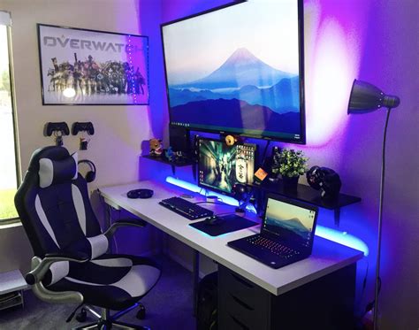 Gaming Room Setup Ideas: 26 Awesome PC and Console Setups .
